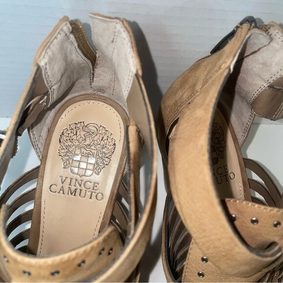Vince Camuto leather strappy peep toe kitten heel size 7 - Picture 3 of 6